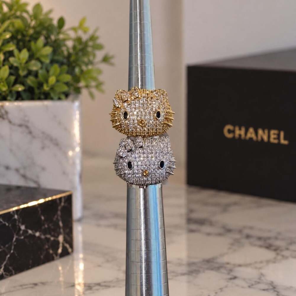 Title Icy Hello Kitty Ring 482 B